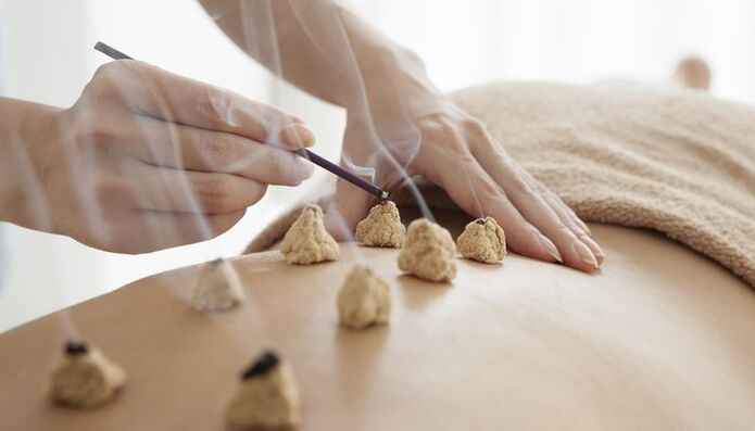 Warming bioactive points on the back for osteochondrosis